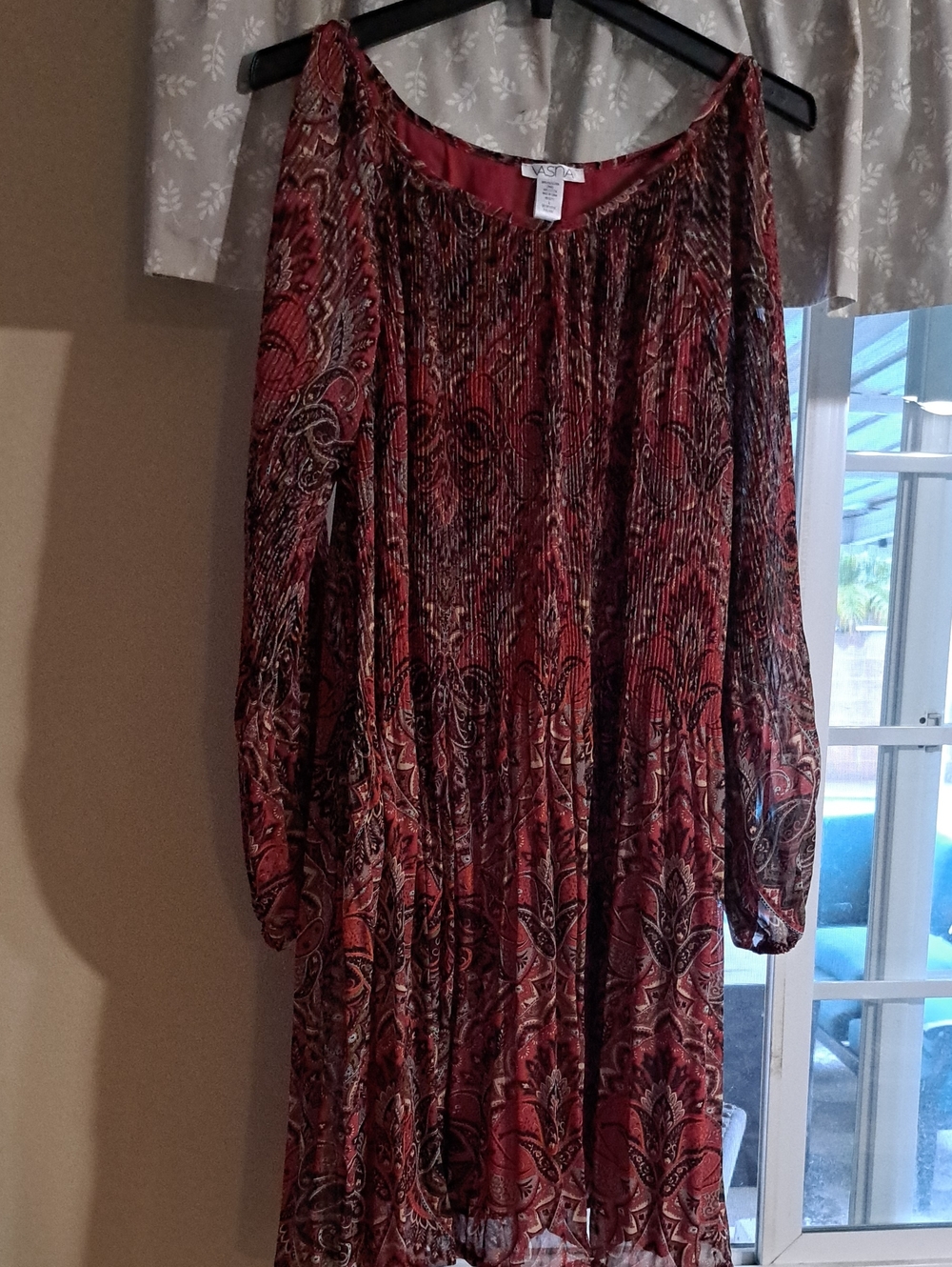 Boho Long Sleeve Paisley Dress in Red